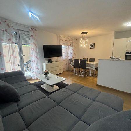 Apartment Dalmatinos Split Znjan Exteriör bild