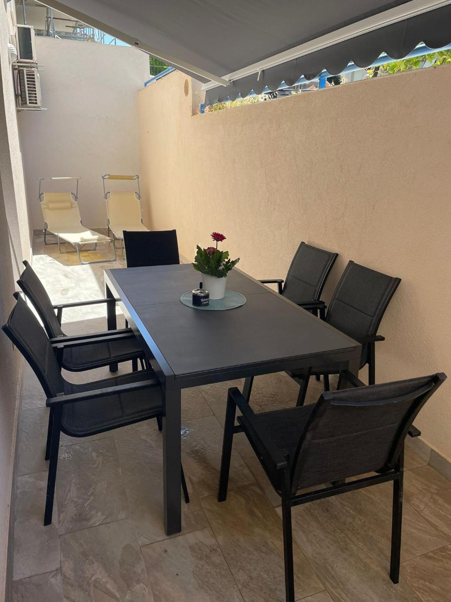 Apartment Dalmatinos Split Znjan Exteriör bild