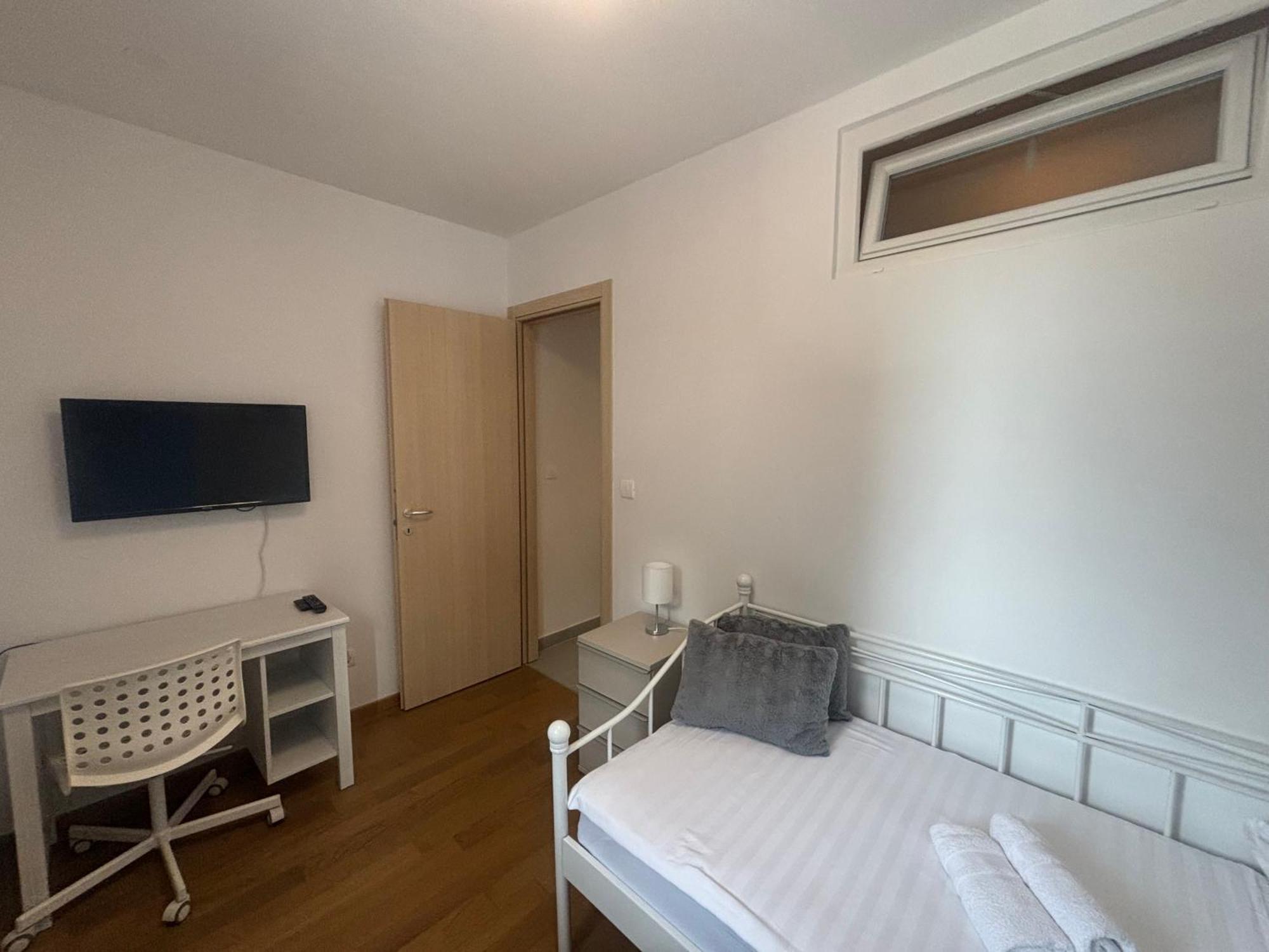 Apartment Dalmatinos Split Znjan Exteriör bild