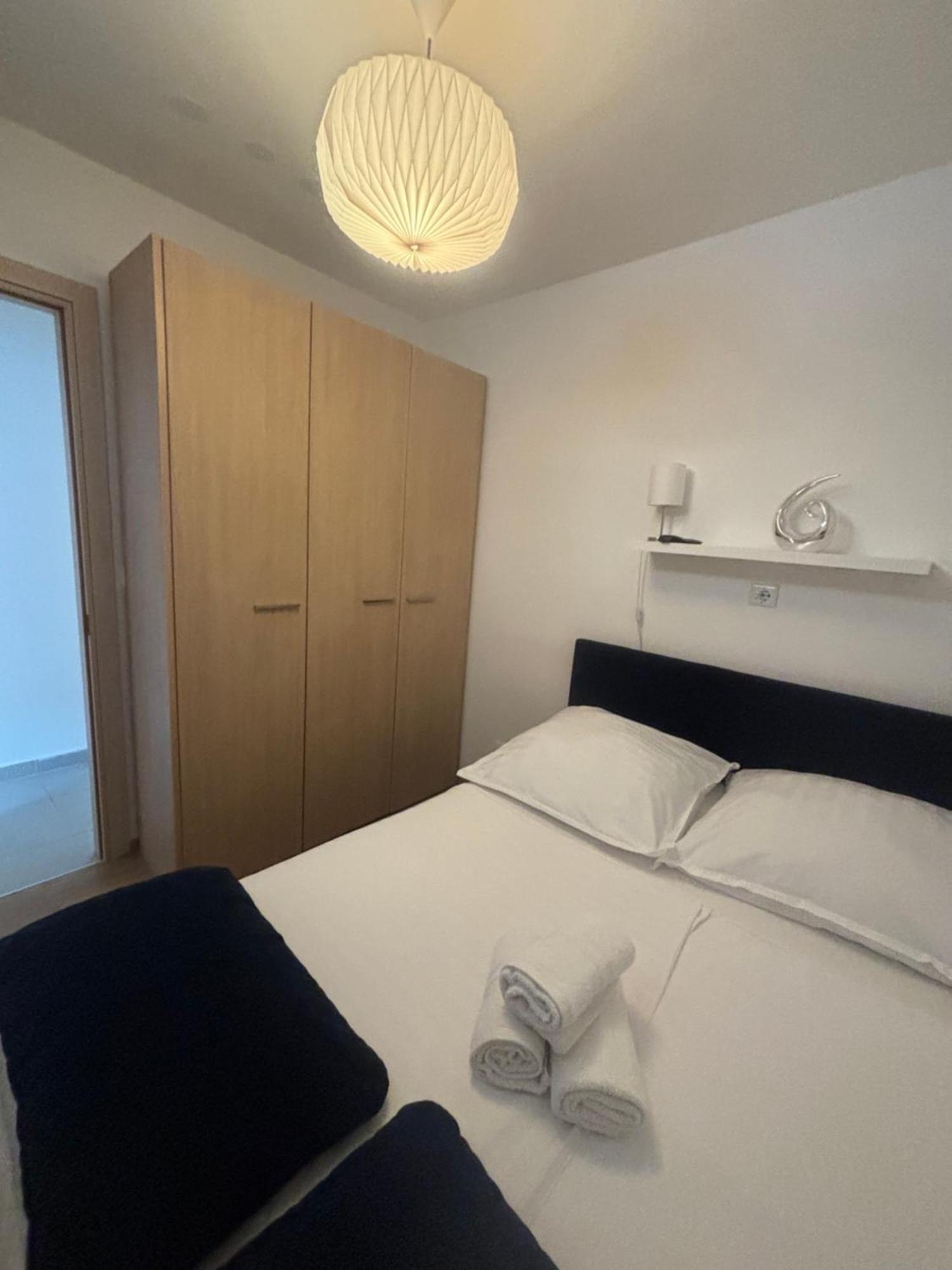 Apartment Dalmatinos Split Znjan Exteriör bild
