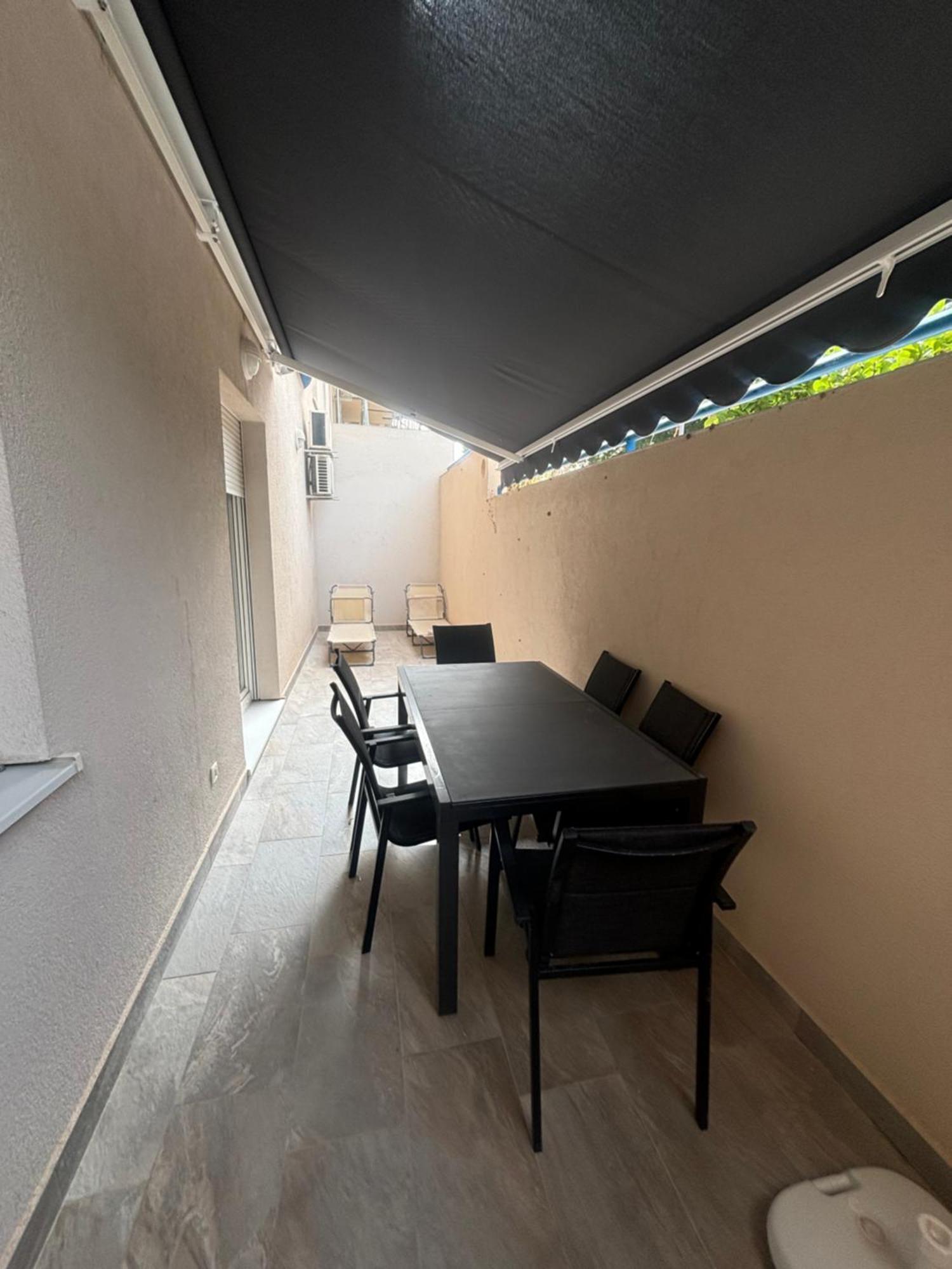 Apartment Dalmatinos Split Znjan Exteriör bild