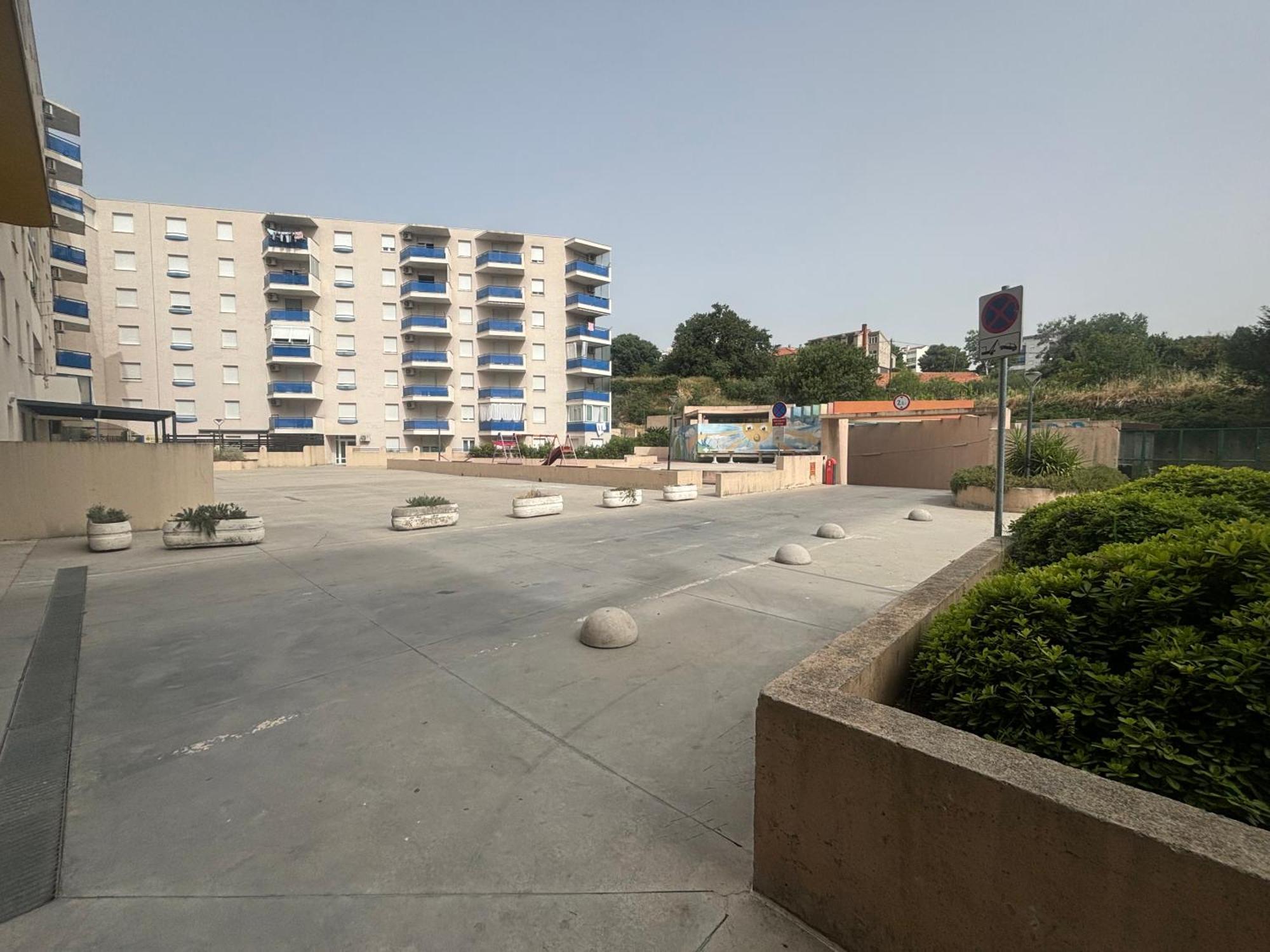 Apartment Dalmatinos Split Znjan Exteriör bild